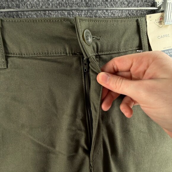 NWT St. Johns Bay Size 12 Mid Rise Capri Tummy Control Cotton Stretch ACTL 34X19 - Picture 8 of 14